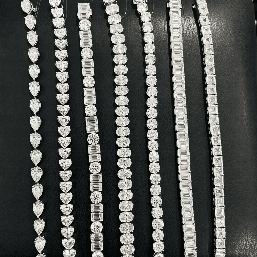 Bracelet tennis diamants taille coussin en or jaune
